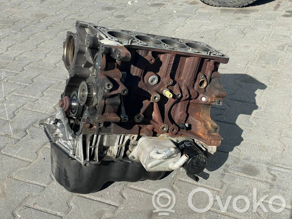 Moottorin lohko   RFGK2Q6015BB,YNHA