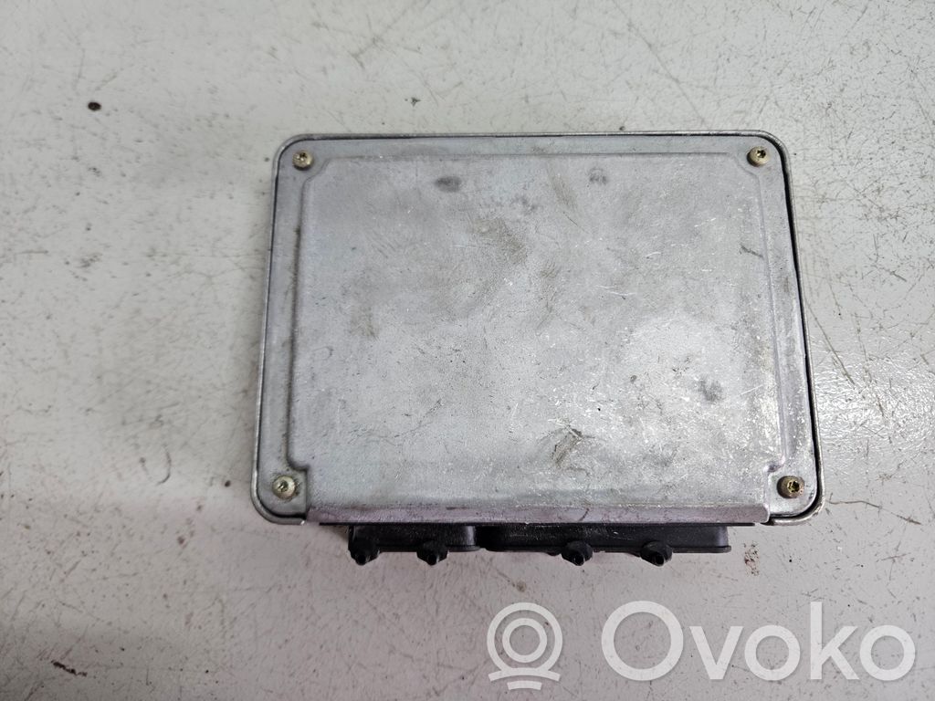 Volkswagen PASSAT B5 Engine control unit/module 