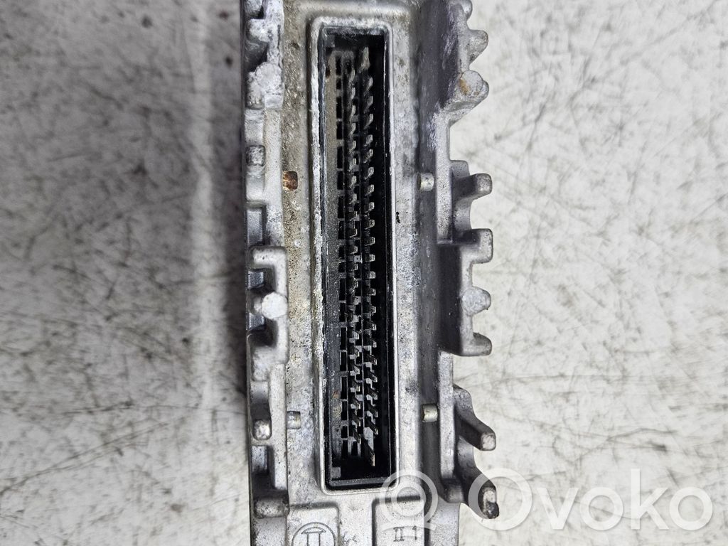 Volkswagen Golf III Engine control unit/module 
