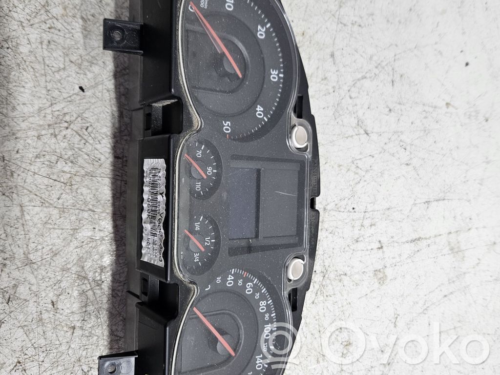 Volkswagen PASSAT B6 Speedometer (instrument cluster) 