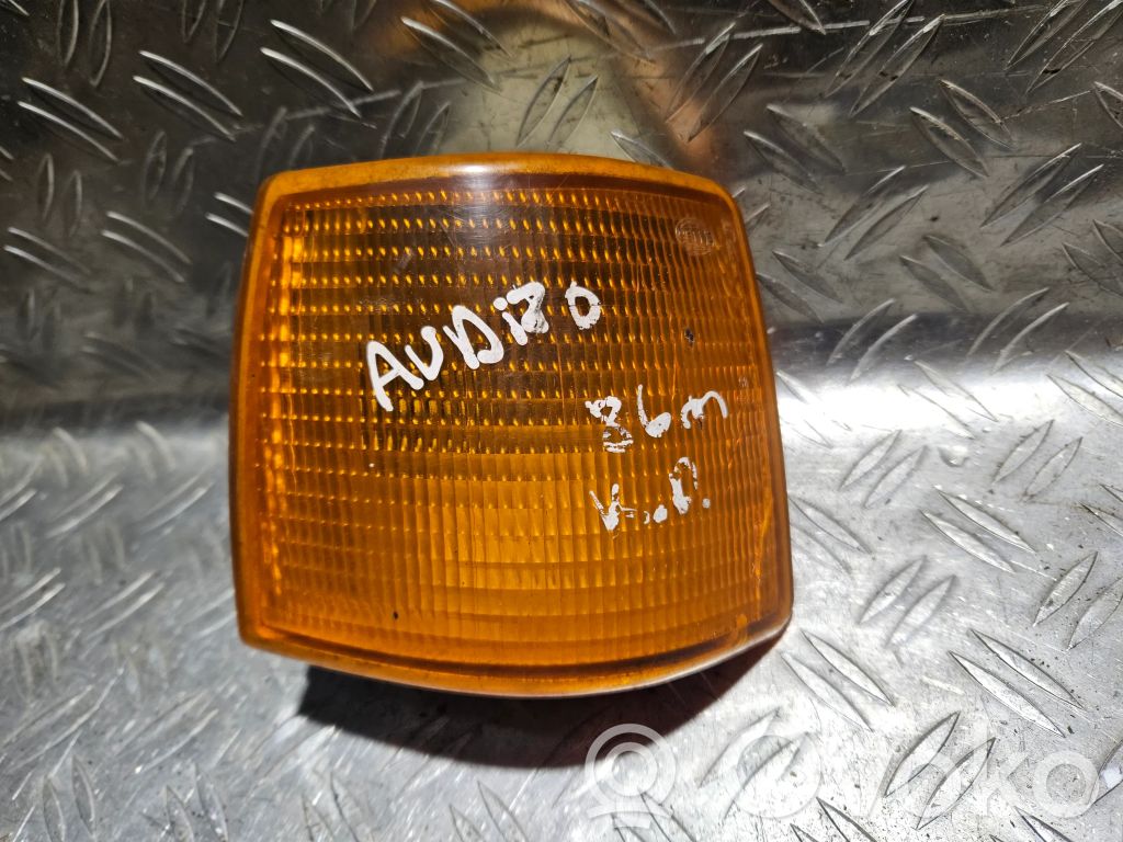 Audi 80 90 S2 B4 Front indicator light 