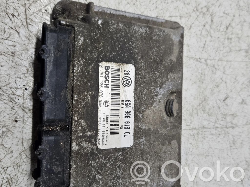Engine control unit/module   06A906018CL,0261206076,26SA5335