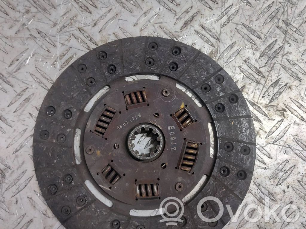Clutch pressure plate   E09J2