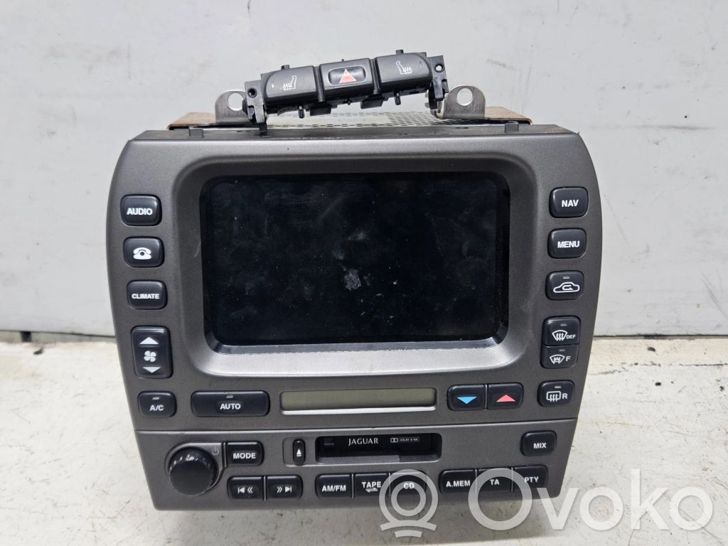 Jaguar X-Type Radio/CD/DVD/GPS head unit 