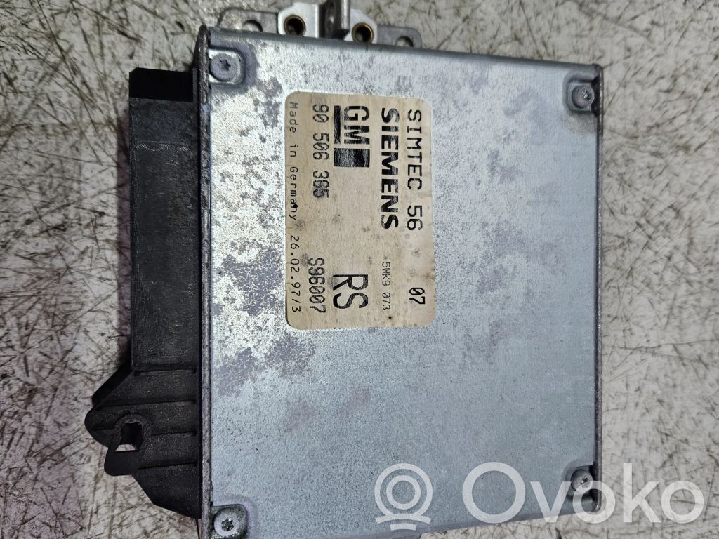 Opel Vectra B Engine control unit/module 