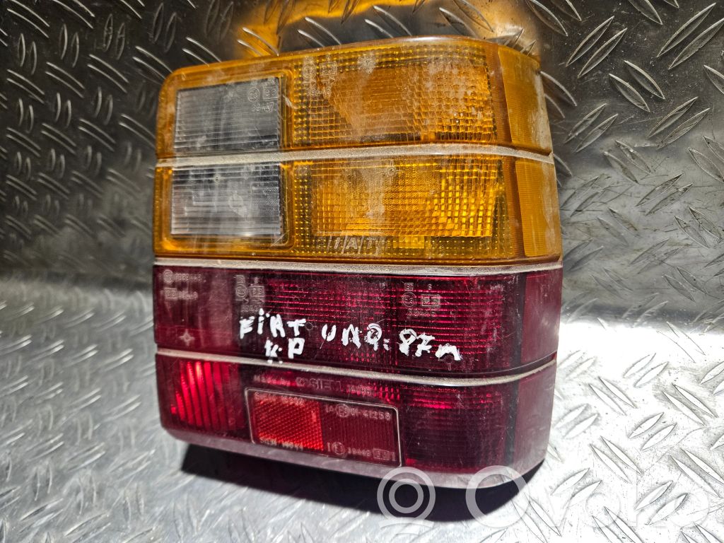 Fiat Uno Lampă spate în caroserie 