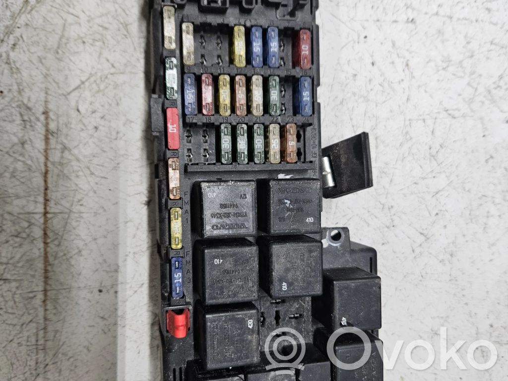Volvo S70  V70  V70 XC Fuse module 