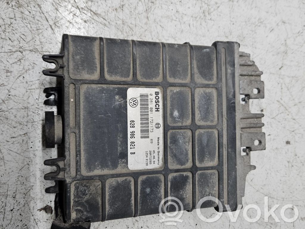 Volkswagen PASSAT B4 Engine control unit/module 
