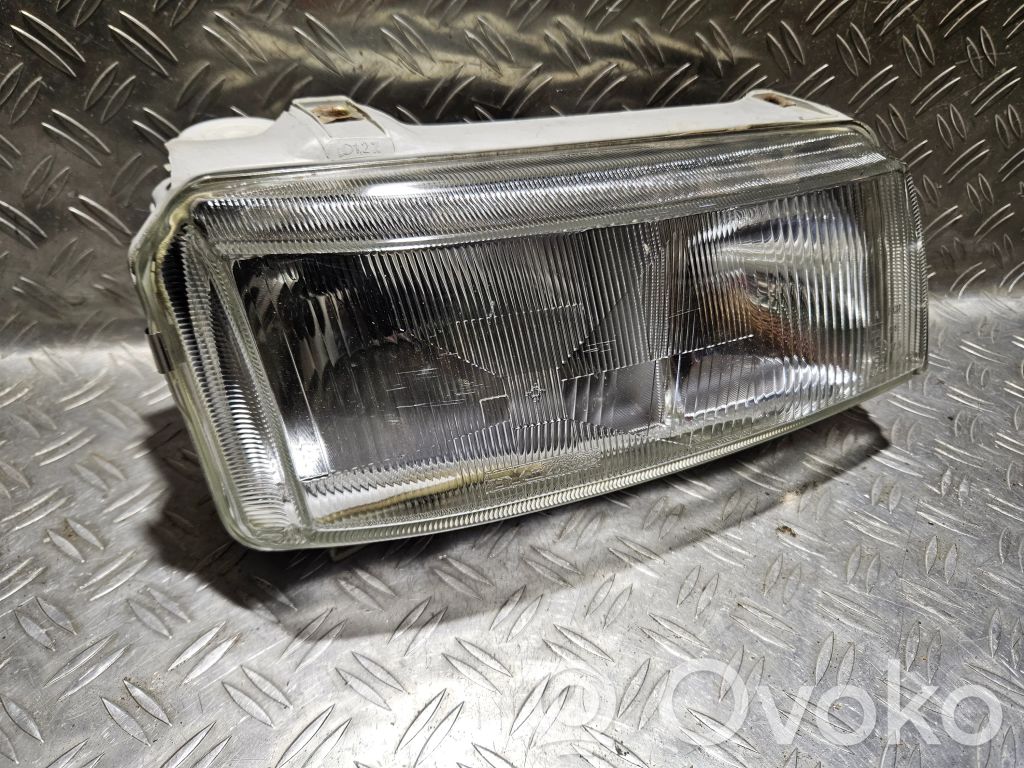 Volkswagen PASSAT B4 Lampa przednia 