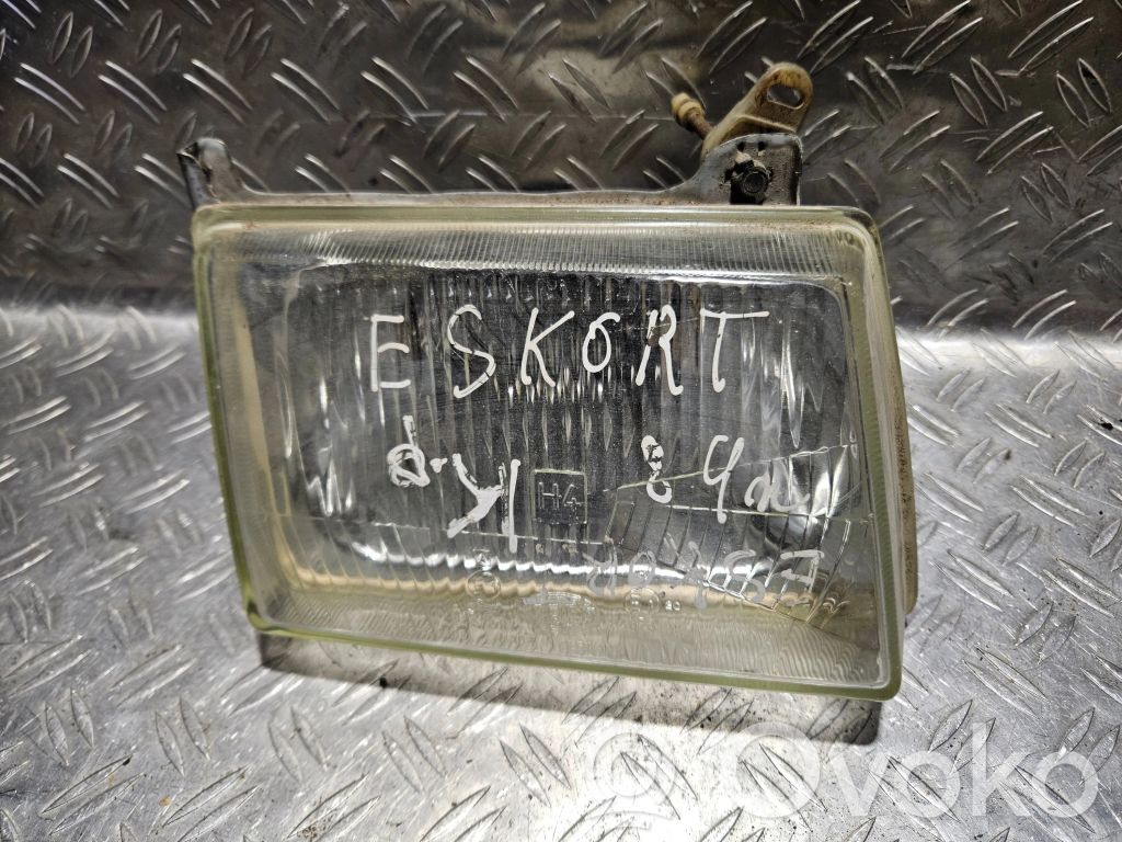 Ford Escort Lampa przednia 