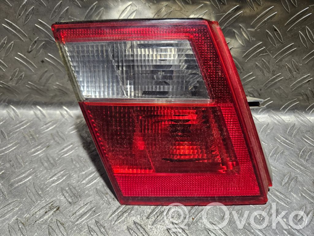 Saab 9-5 Aizmugurējais lukturis pārsegā 