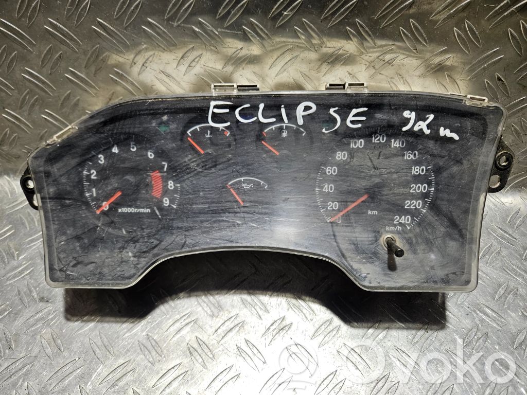 Mitsubishi Eclipse Spidometrs (instrumentu panelī) 