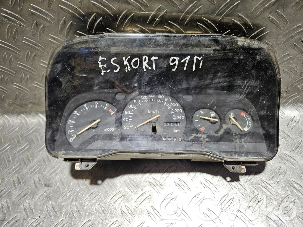 Ford Escort Speedometer (instrument cluster) 