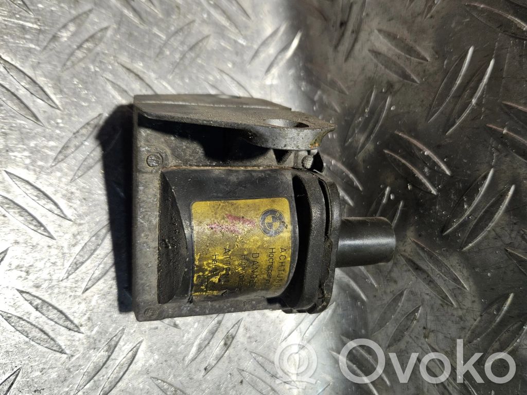 BMW 5 E34 High voltage ignition coil 