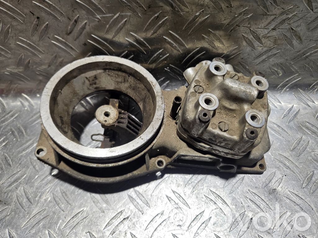 Ford Escort Fuel distributor 
