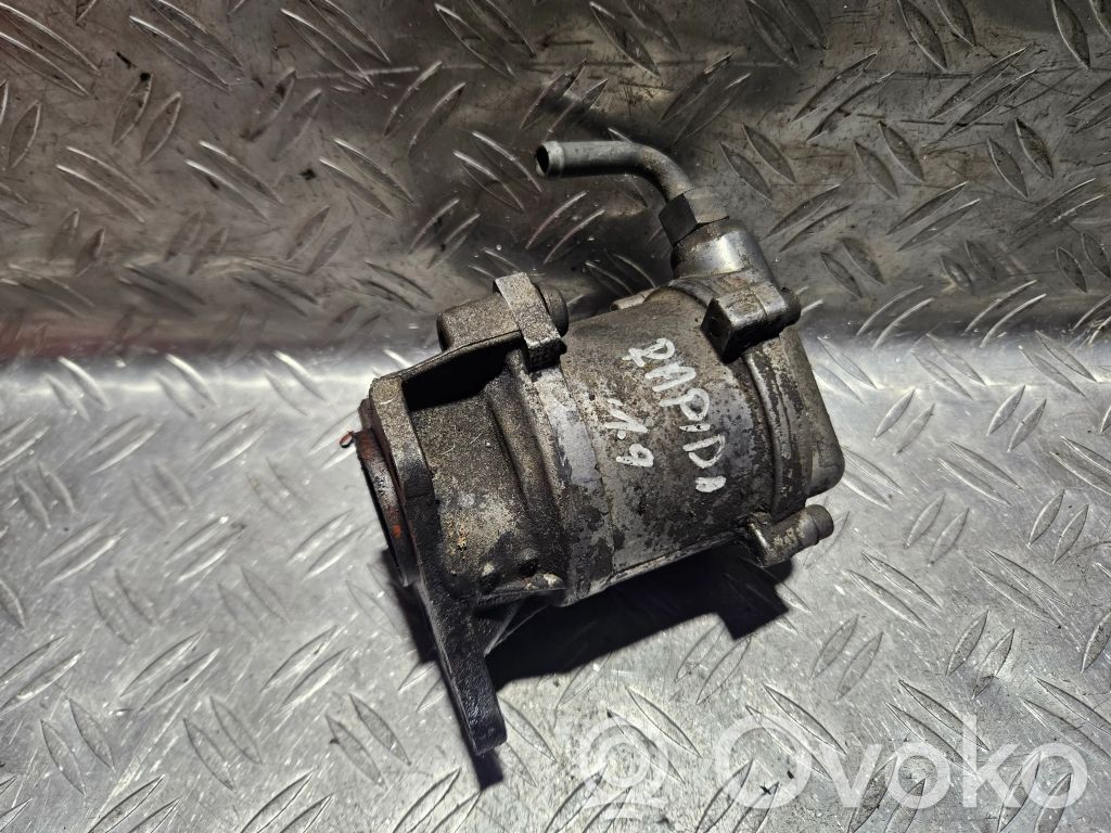 Renault Rapid Bomba de vacío 