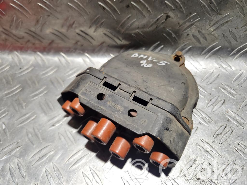 BMW 5 E34 Spark distributor cap 