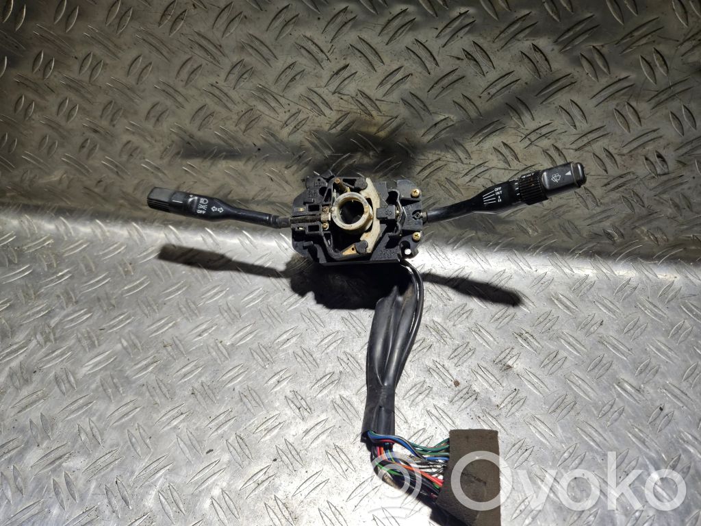 Hyundai Pony Interruptor/palanca de limpiador de luz de giro 