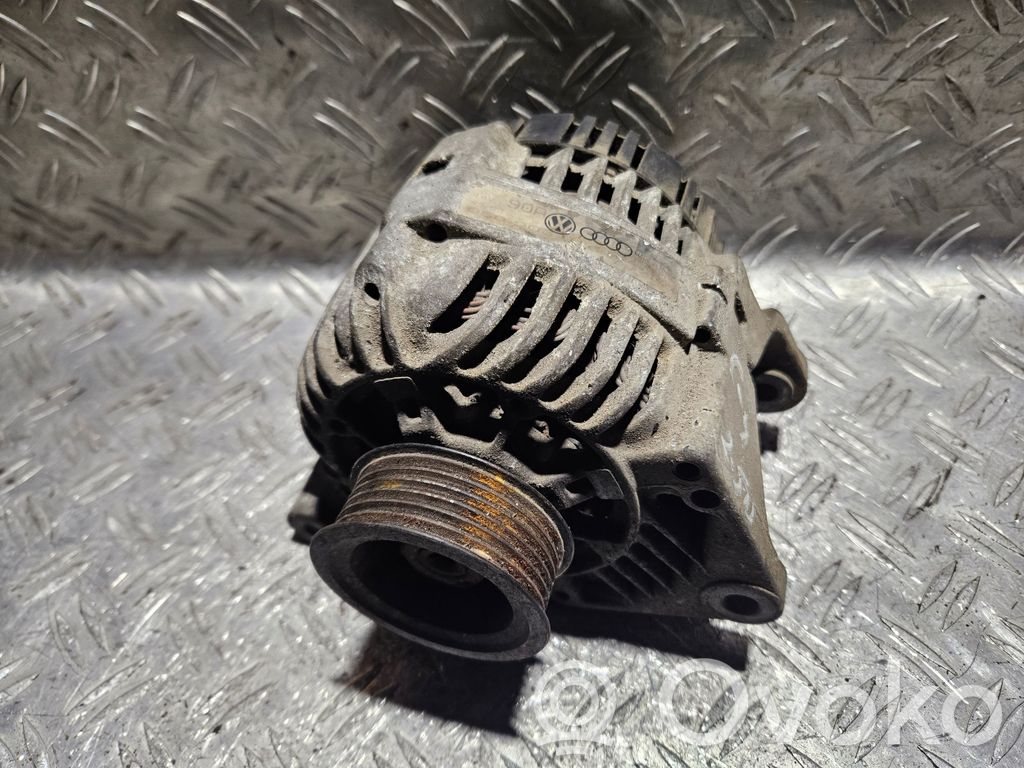 Audi A4 S4 B5 8D Generatorius 