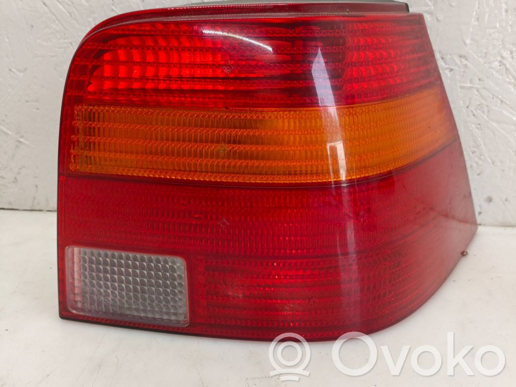Volkswagen Golf IV Luces portón trasero/de freno 