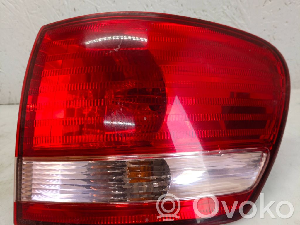 Toyota Avensis Verso Rear/tail lights 