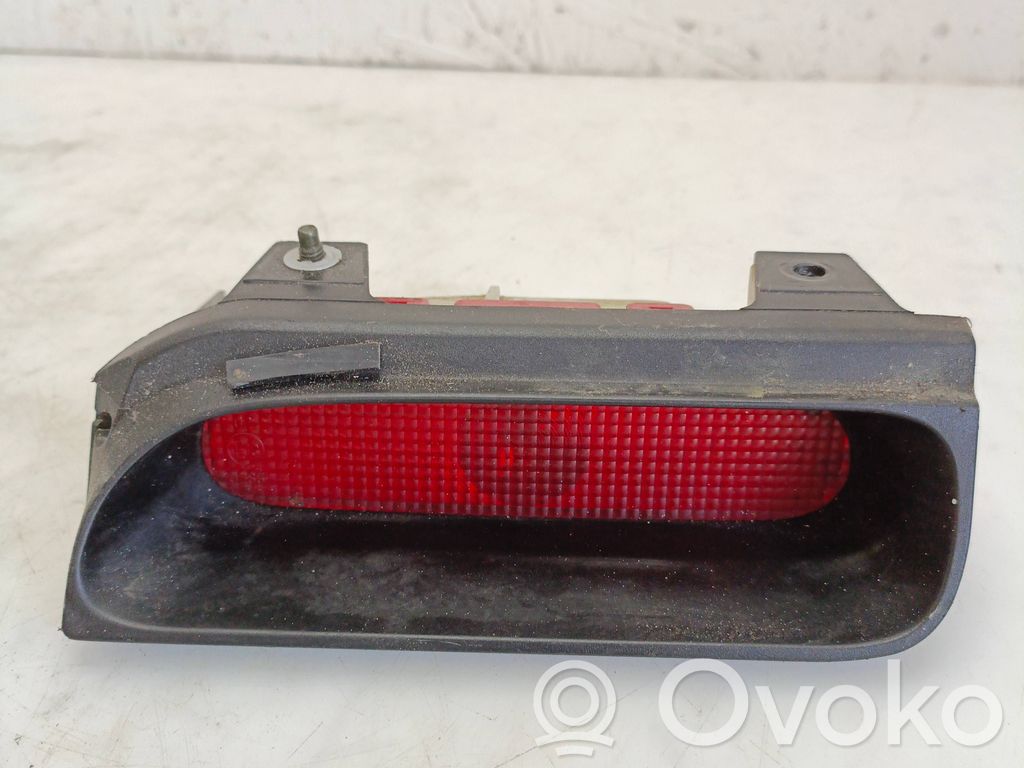 Nissan Patrol Y61 Third/center stoplight 