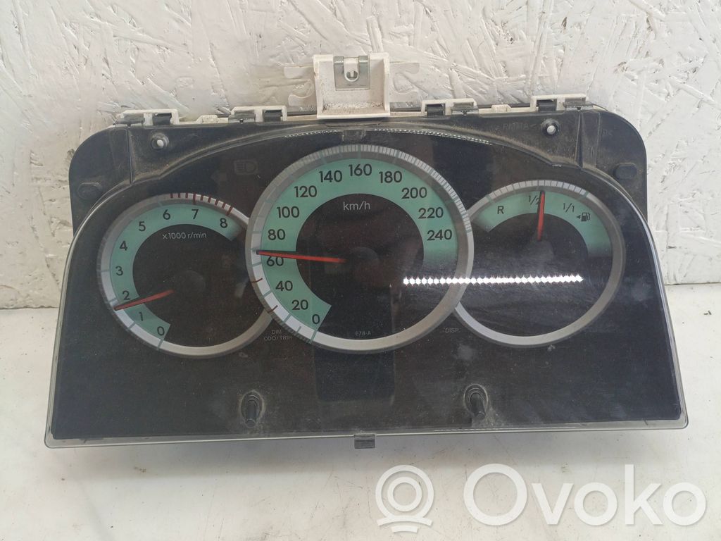 Toyota Corolla Verso E121 Speedometer (instrument cluster) 