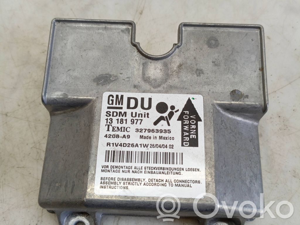 Opel Astra H Airbag control unit/module 