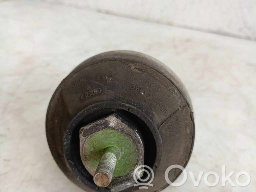 Audi A4 S4 B5 8D Engine mount bracket 