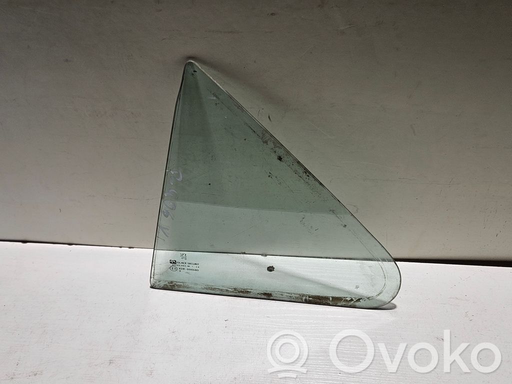 Peugeot 406 Rear vent window glass 