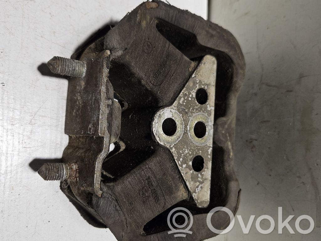 Opel Vectra A Engine mount bracket 