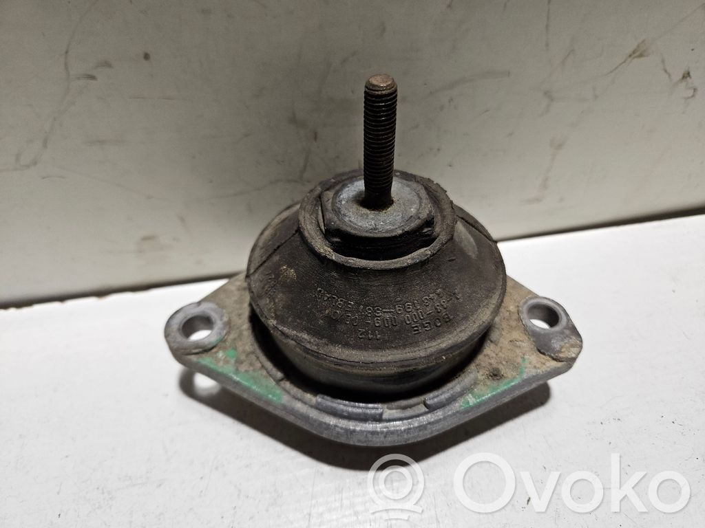 Audi 80 90 S2 B4 Engine mount bracket 