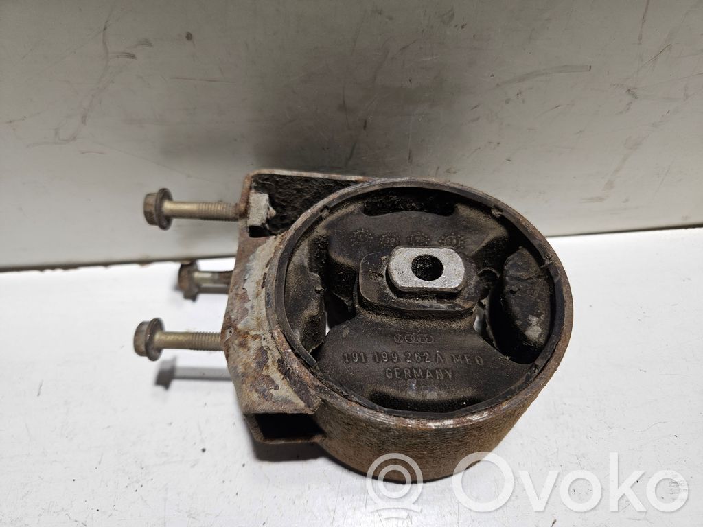 Volkswagen Golf II Engine mount bracket 