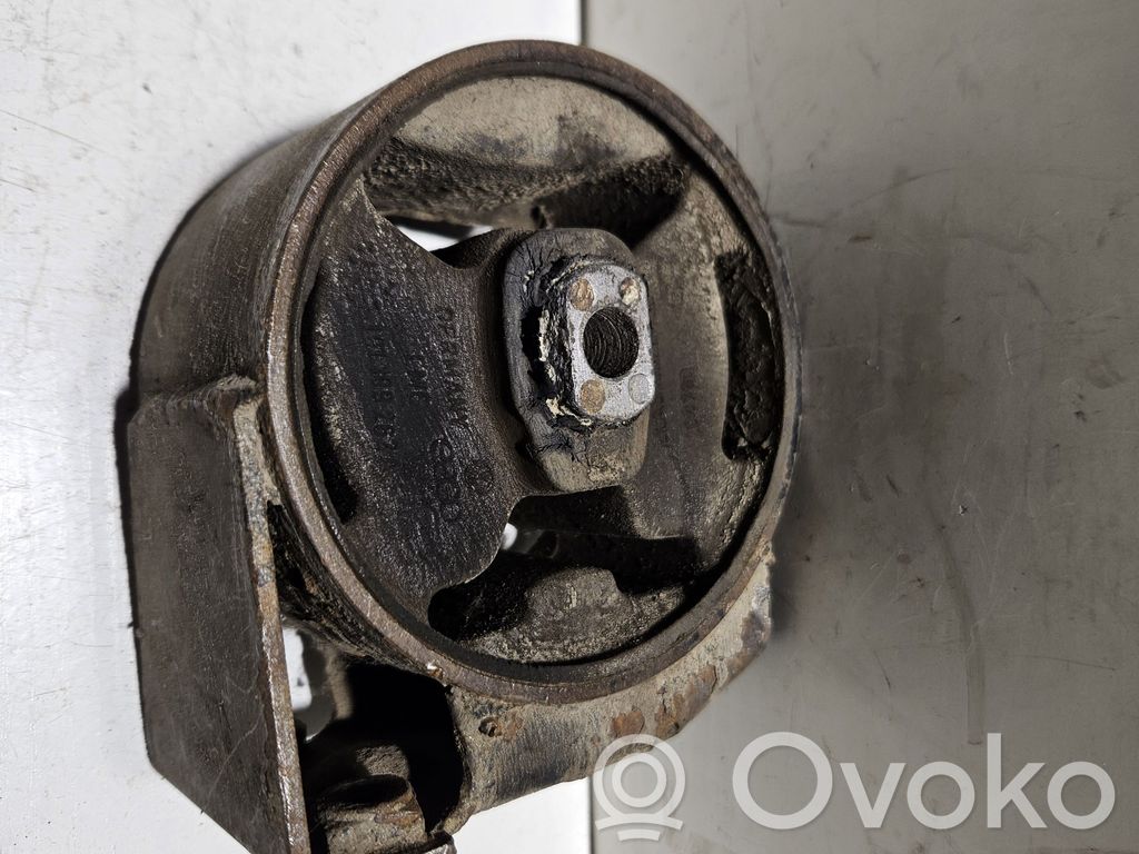 Volkswagen Golf II Engine mount bracket 