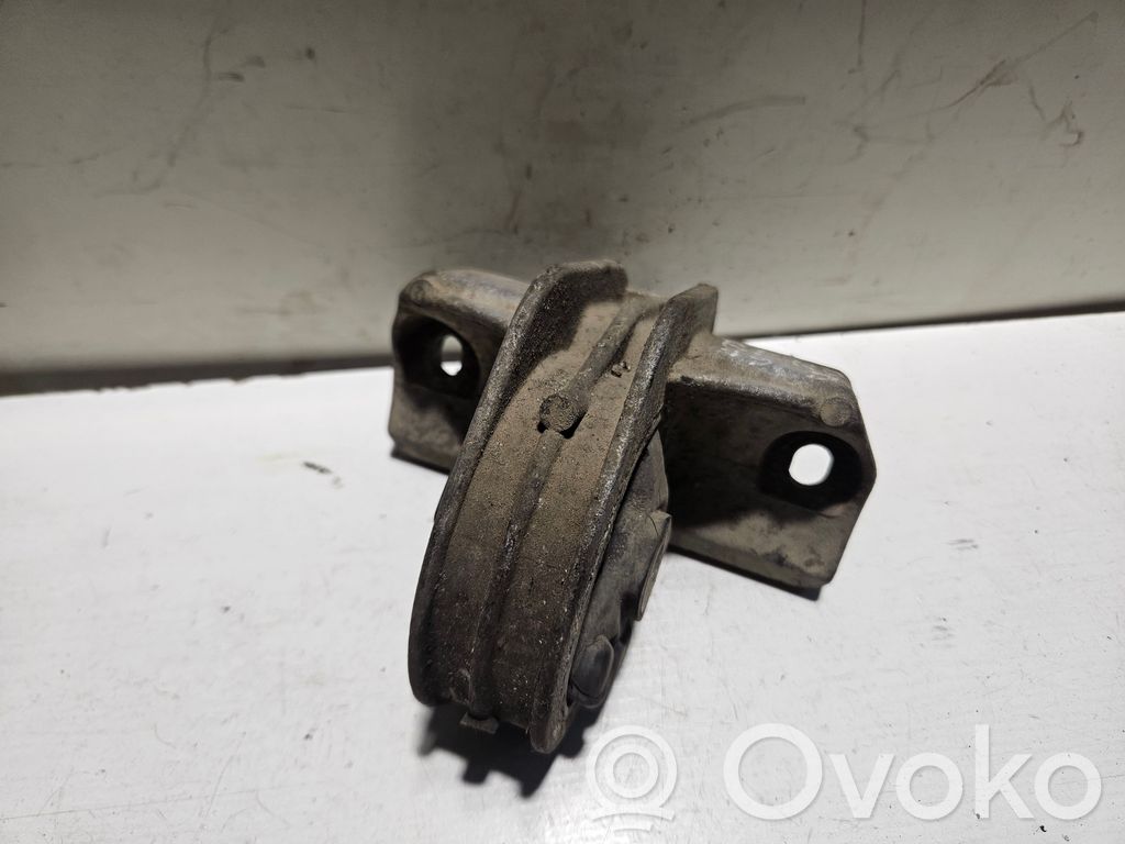 Renault Megane I Engine mount bracket 
