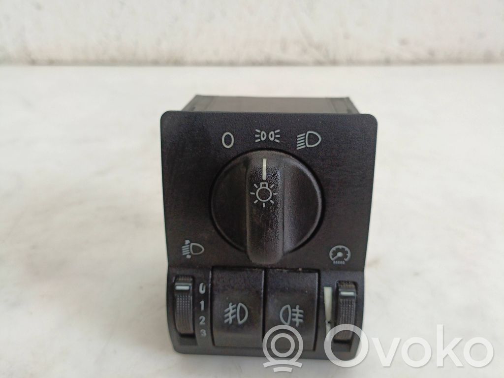 Opel Astra G Light switch 