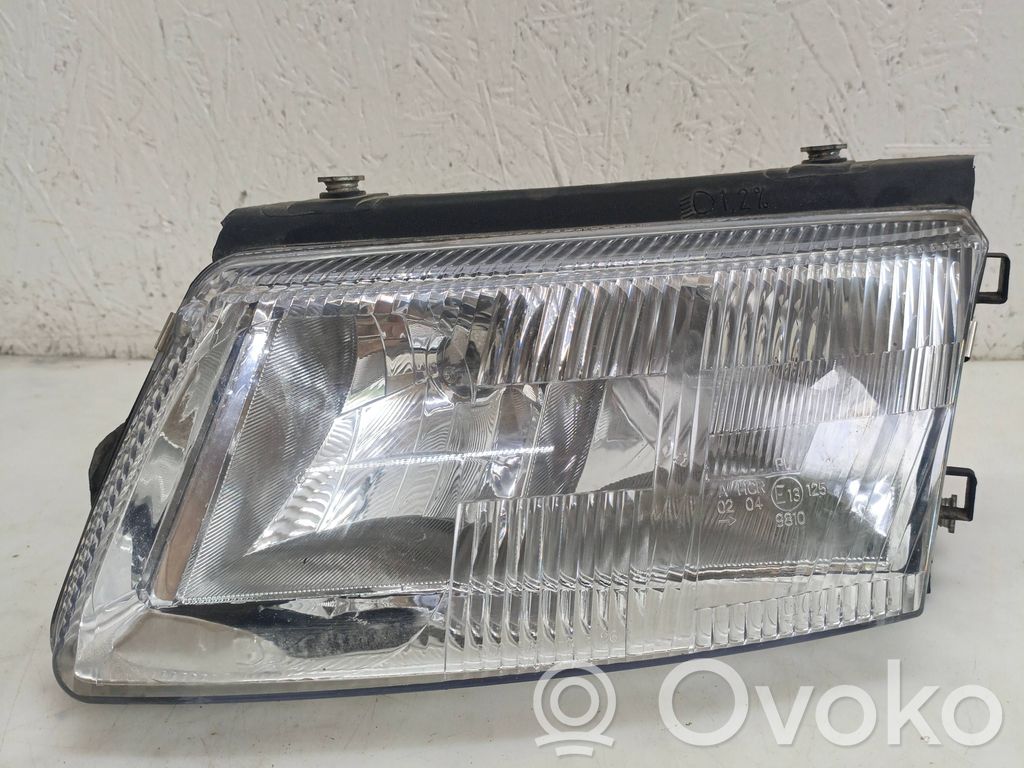 Volkswagen PASSAT B5 Headlight/headlamp 