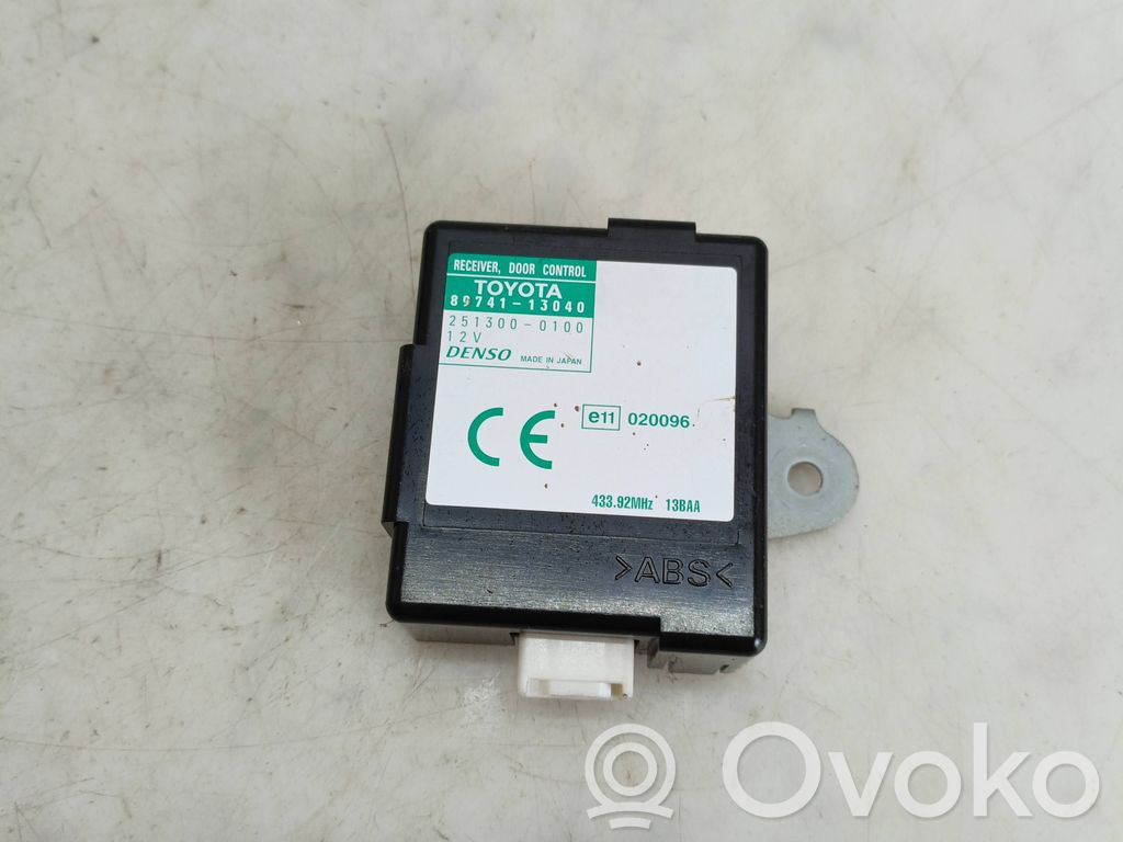 Toyota Corolla Verso E121 Centrinio užrakto valdymo blokas 