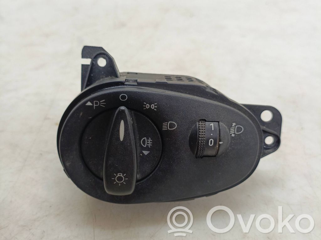Ford Focus Light switch 