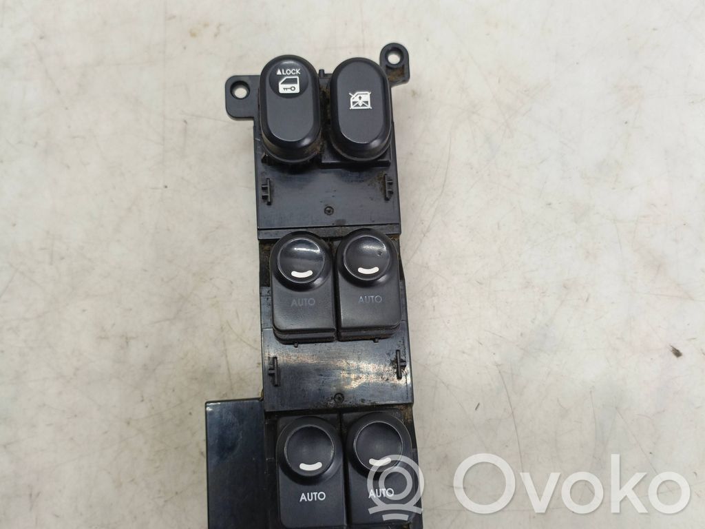 Hyundai i30 Electric window control switch 