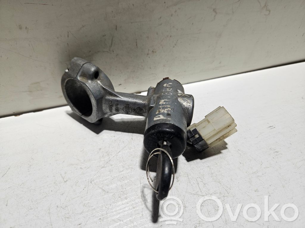 Nissan Primera Užvedimo spynelė 