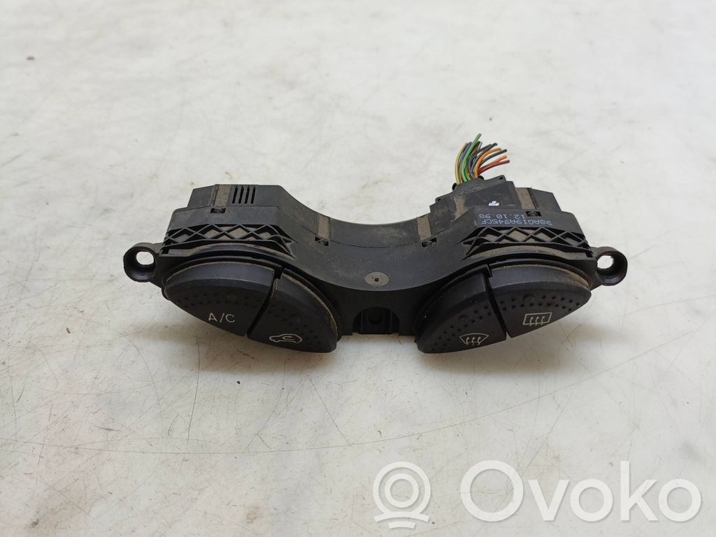 Ford Focus Windscreen/window heater switch 
