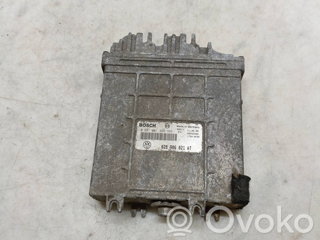 Volkswagen PASSAT B4 Engine control unit/module 