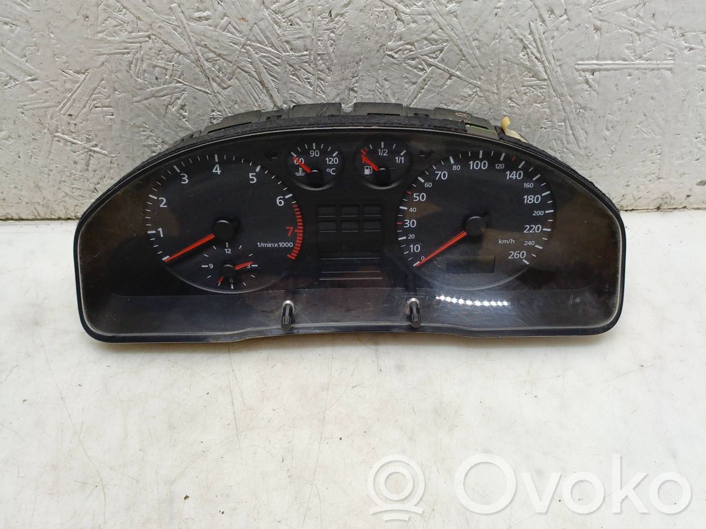 Audi A4 S4 B5 8D Speedometer (instrument cluster) 