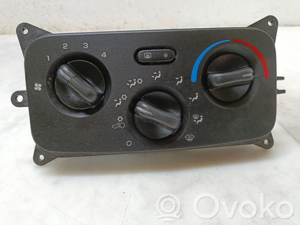 Jeep Cherokee Climate control unit 