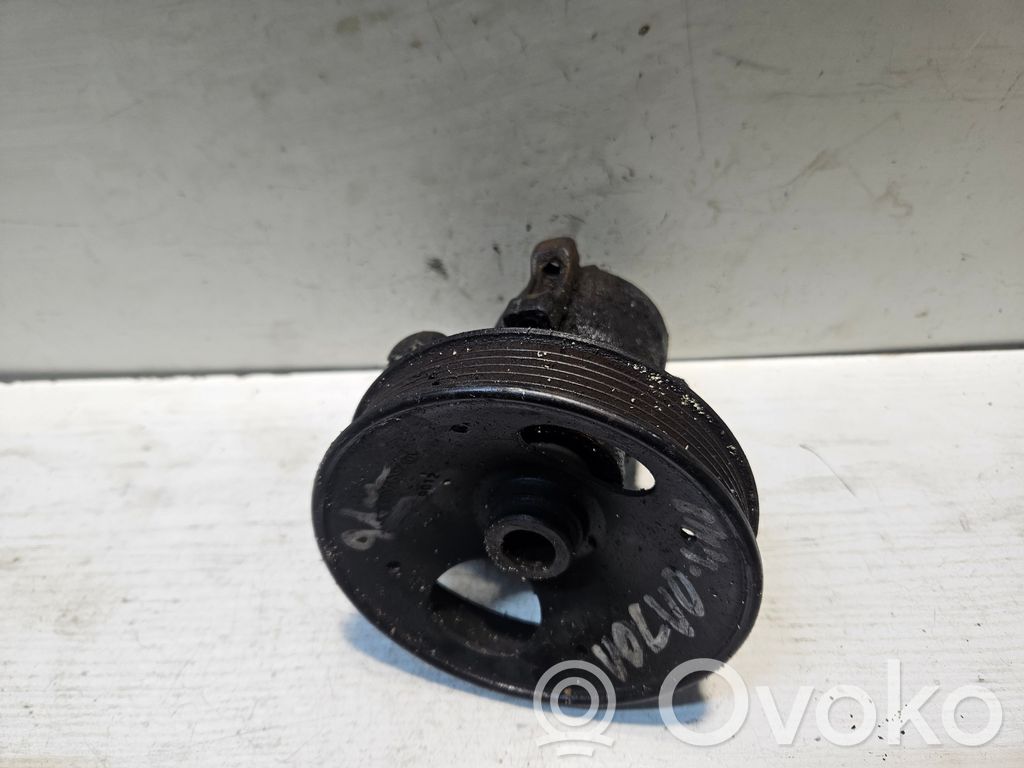 Volvo 440 Ohjaustehostimen pumppu 
