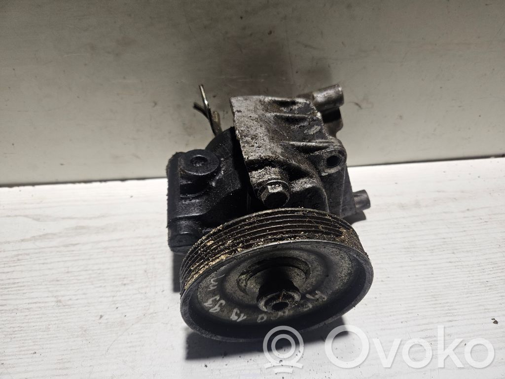 Renault 19 Power steering pump 