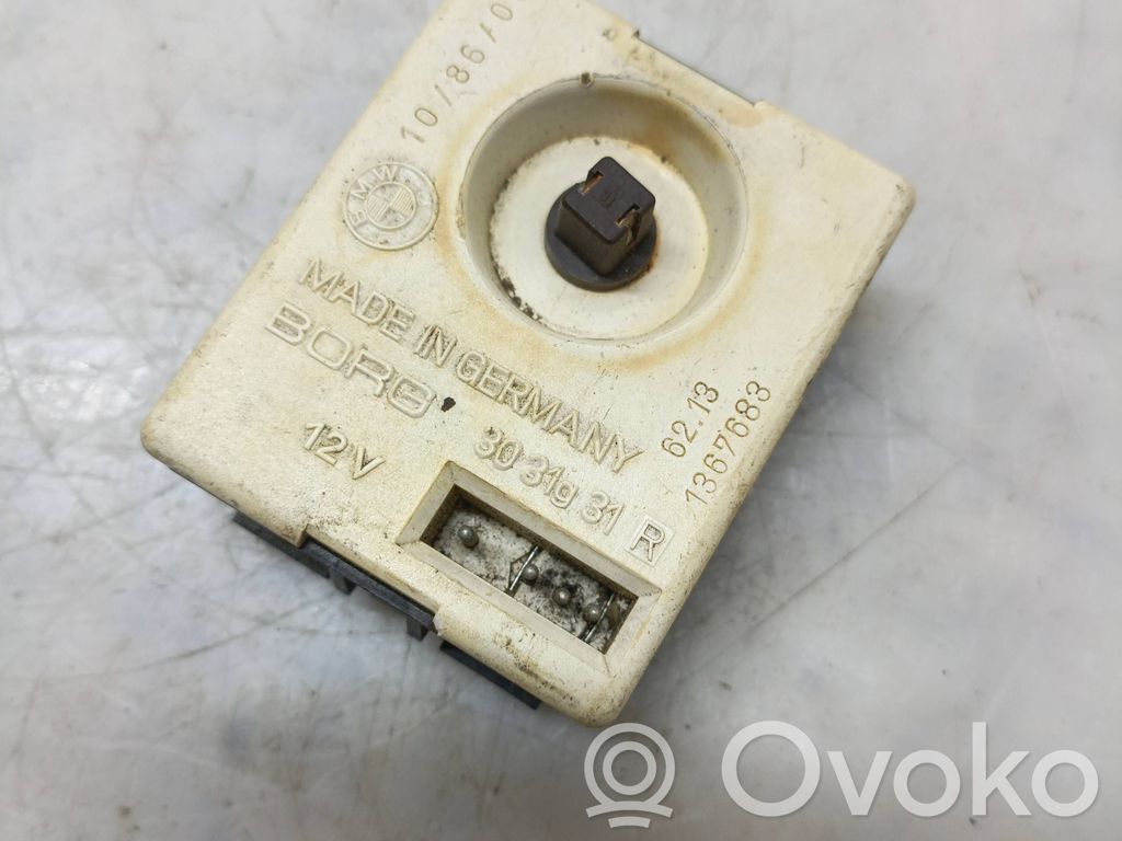 BMW 5 E28 Clock 