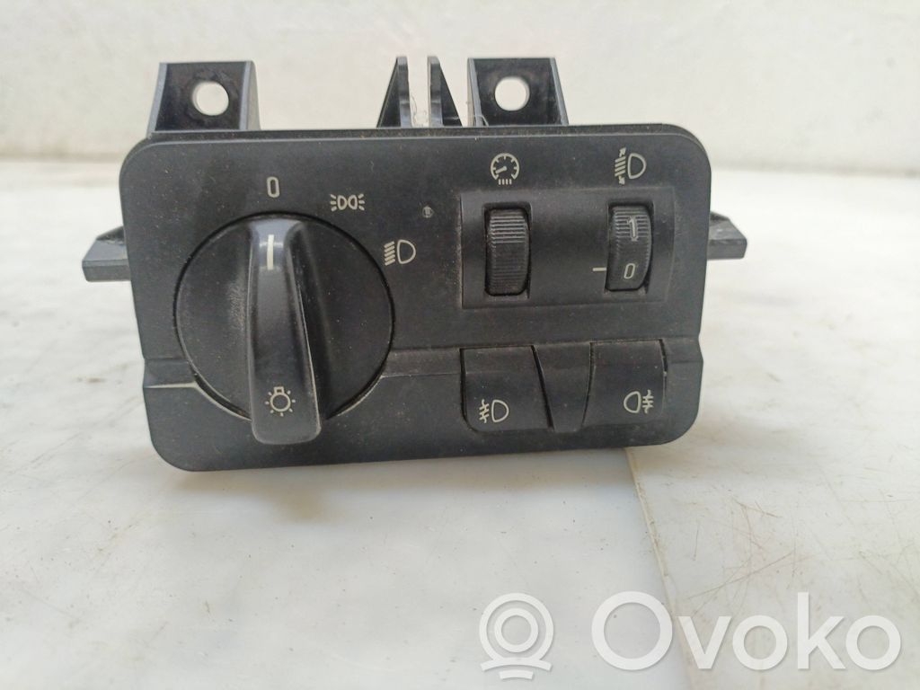 Light switch   086480061,0034405