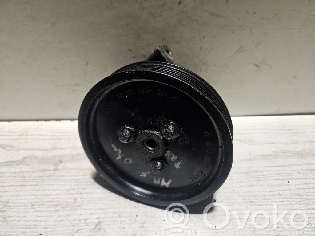 Mercedes-Benz C W203 Power steering pump 